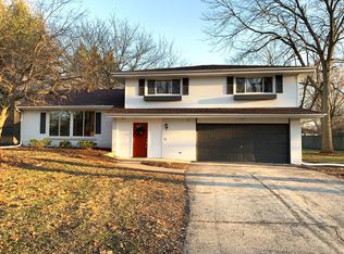 100 Julie Dr, Kankakee, IL 60901