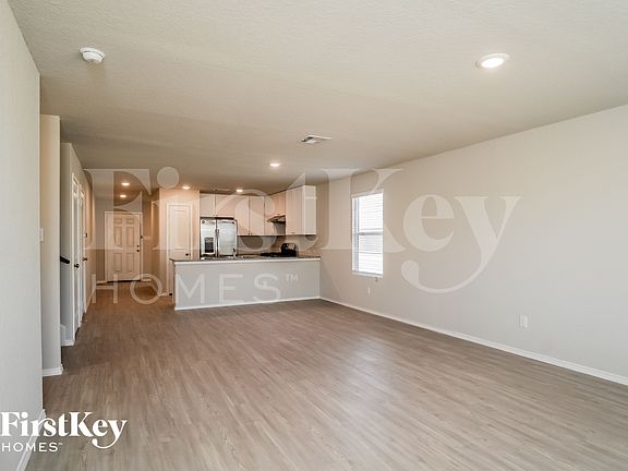 5th image of 9966 Sarrebourg St