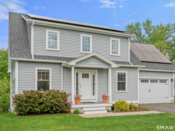 39 Chapman Chase #39, Windsor Locks, CT 06096