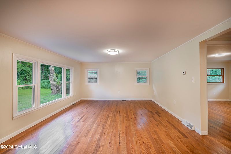 3rd image of 7 Homes Terrace