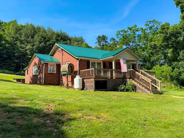 1116 Hines Branch Rd, Elk Creek, VA 24326