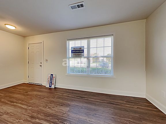 3rd image of 788 Heatherwood Dr