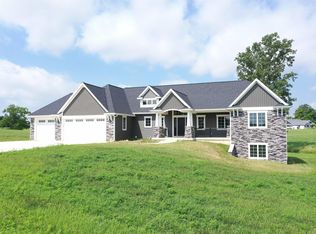 1242 Stintson Dr, Huntington, IN 46750