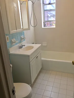 Rented by Sterling Realty Solution Inc | media 37