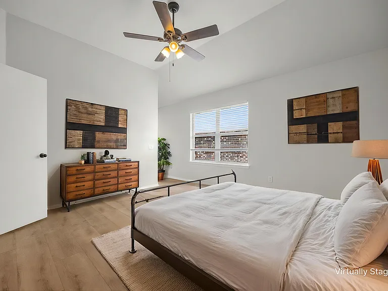 9313 Norfolk Ln — Photo 11