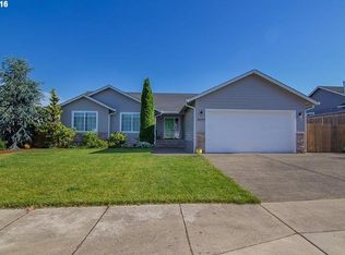 2572 Parkway Ave, Sutherlin, OR