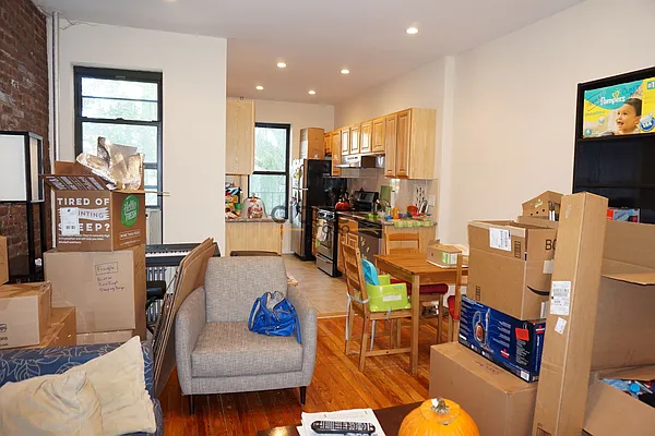 Rented by Citi Nest Group LLC | media 11