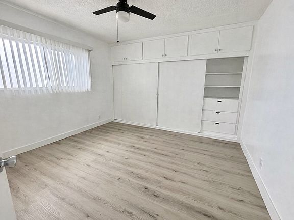 4th image of 3333 Mentone Ave #14D