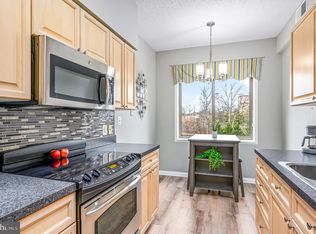 19355 Cypress Ridge Ter UNIT 405, Lansdowne, VA 20176