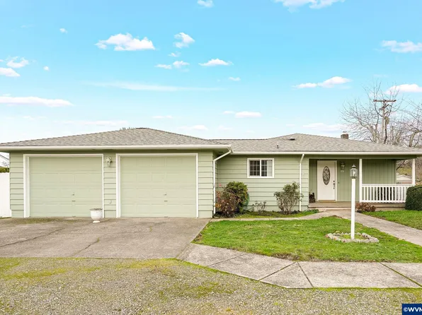 579 E Robidoux St, Stayton, OR 97383