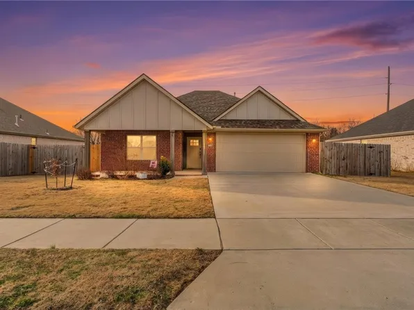 1011 Hampton St, Springdale, AR 72762