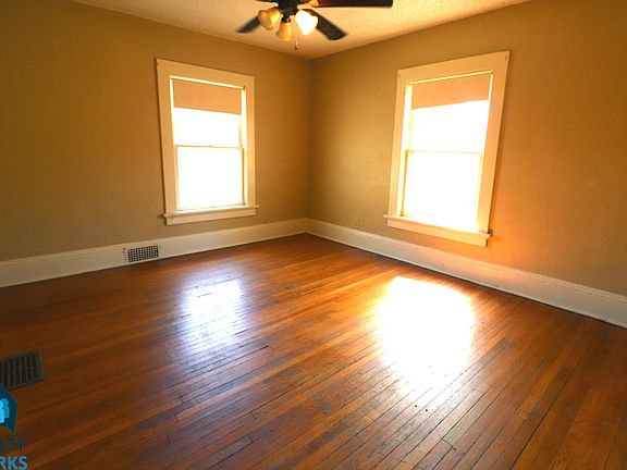 4th image of 1702 S 15th St APT 2