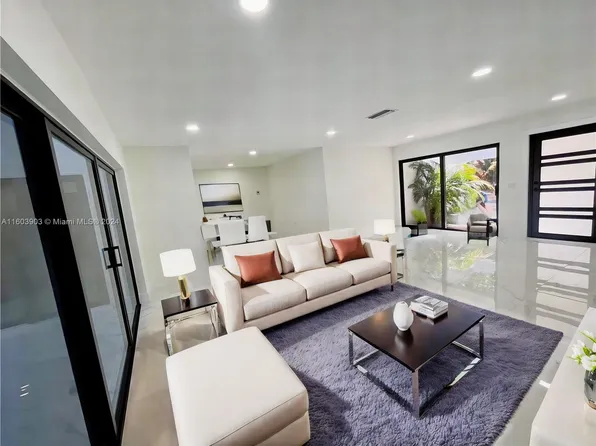 700 NW 92nd Ave, Pembroke Pines, FL 33024