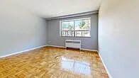 1710 Main St W — Photo 13