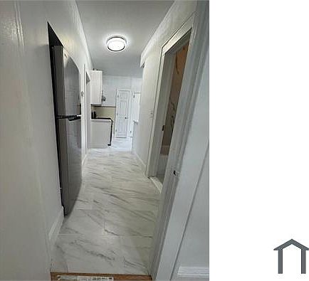 4th image of 334 Midland Ave #2