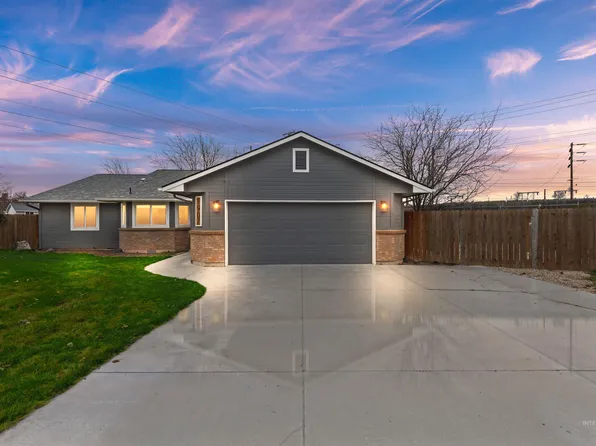 1907 E Pineridge Dr, Boise, ID 83716