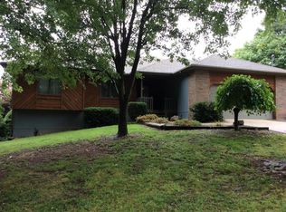 7849 W Hunters Moon Ln, Springfield, MO 65802