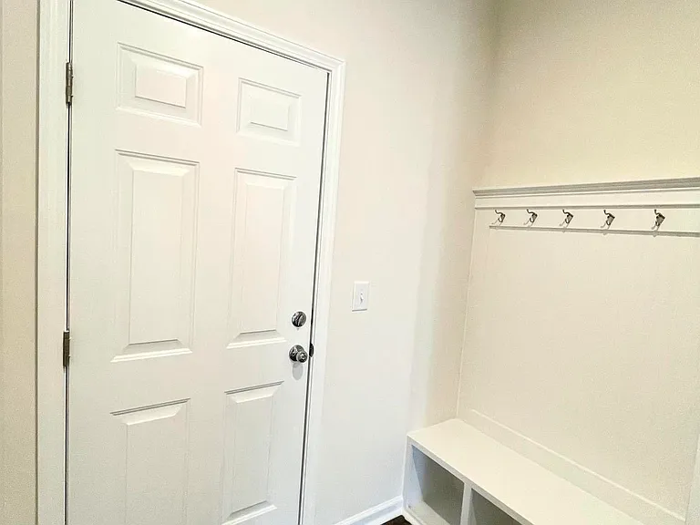 1616 Brussels Dr — Photo 11