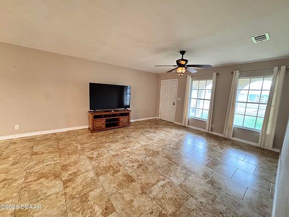 3rd image of 6 Ocean Cir