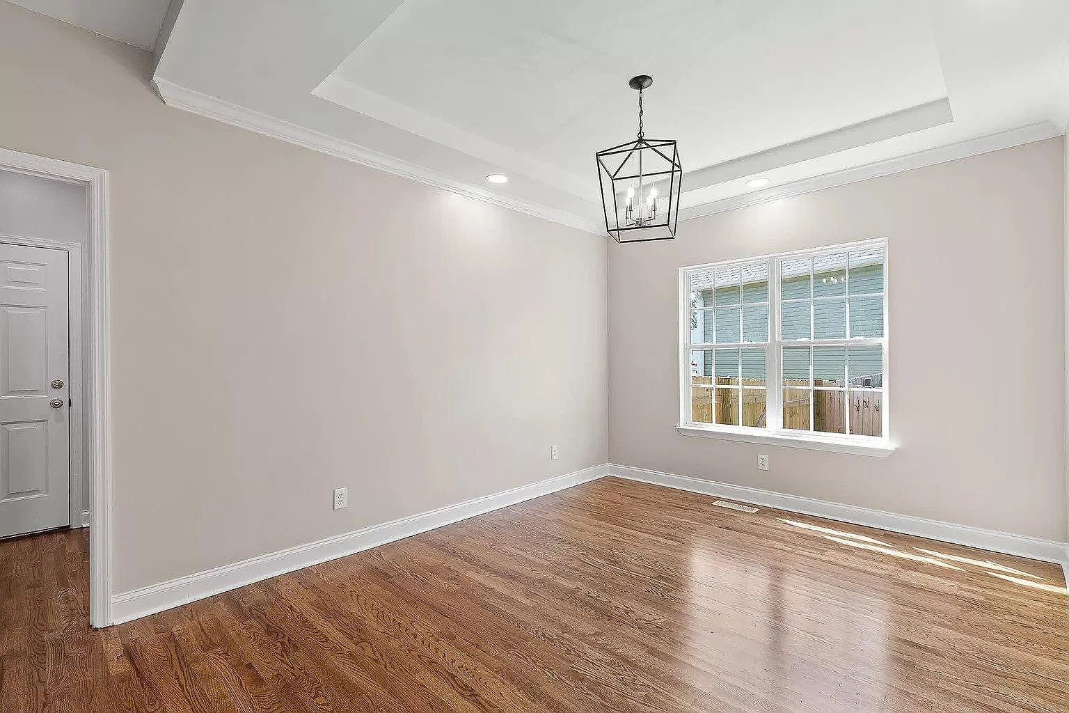 4 bed, 1797 sqft, $2,650 — Photo 4