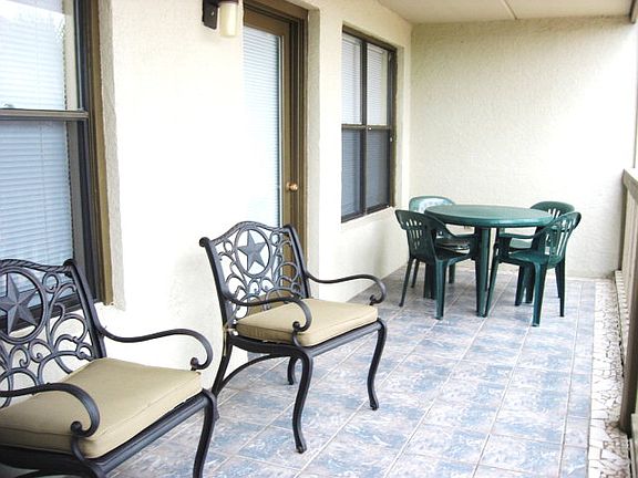 5th image of 108 E Coronado Dr #208