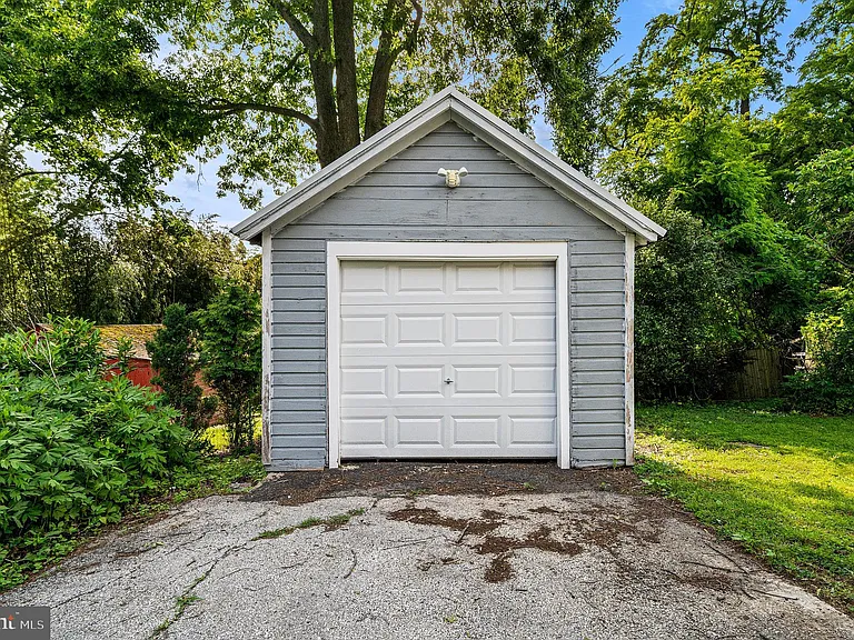 30 Keystone Ave — Photo 22