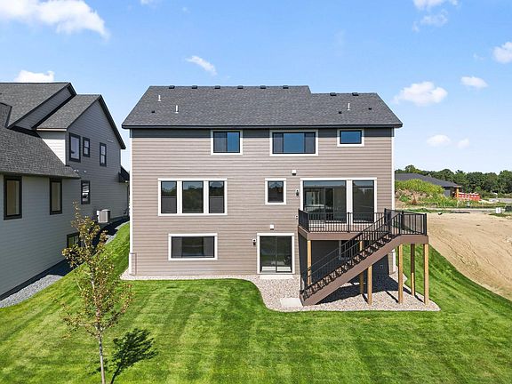 3rd image of 3189 Winfield Way SW