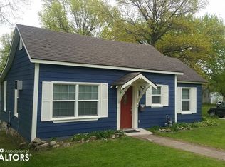 221 S Cherry St, Lamoni, IA 50140