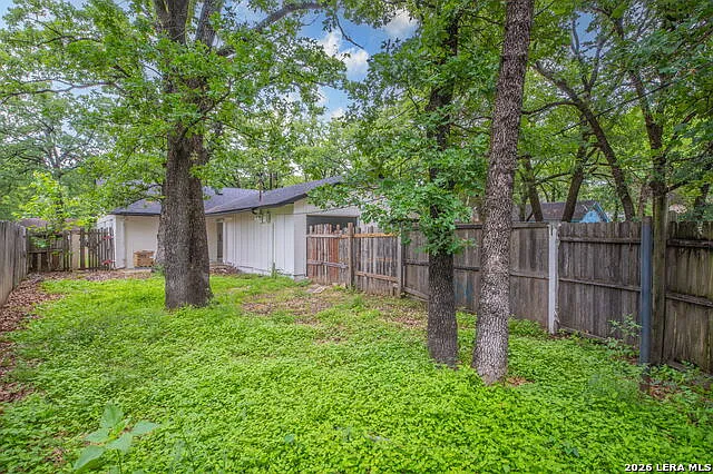 7514 Olusta Dr — Photo 16