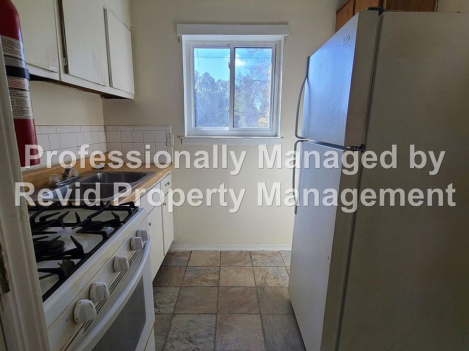 1st image of 1431 Latham St APT 1