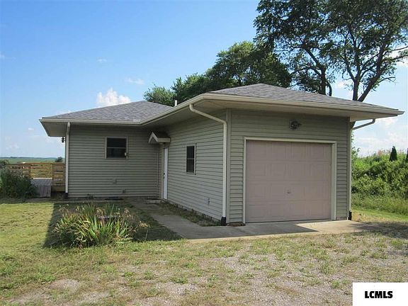3rd image of 39249 E County Road 1000n