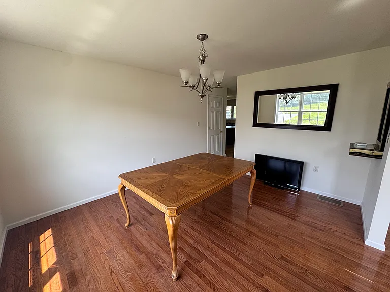 120 American Way — Photo 14