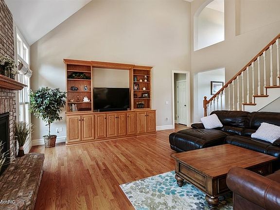 5th image of 10351 Jill Ln