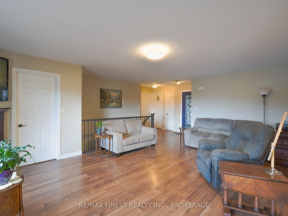 4th image of 23 Creighton Dr
