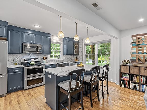 5th image of 600 Erkwood Dr