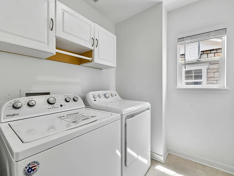 10094 Amston St — Photo 22