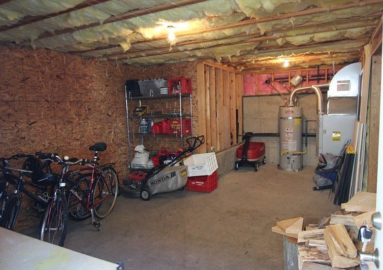 2nd image of 4011 Springland Ln