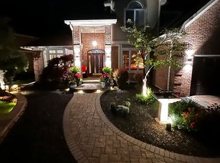 8902 Bergeson Dr, Indianapolis, IN 46278