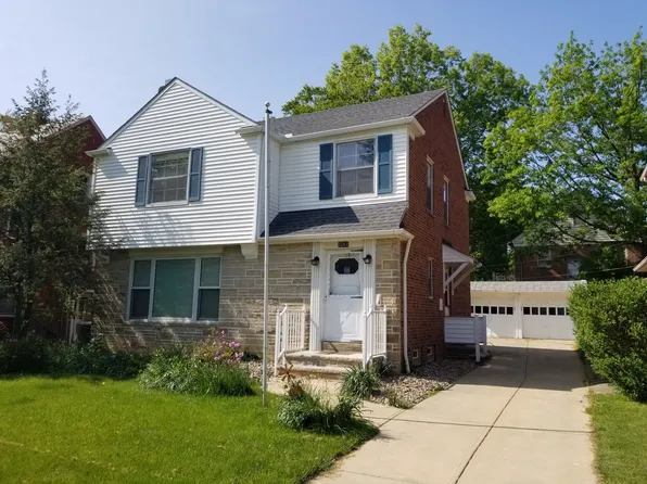 3761 Hillbrook Rd, University Heights, OH 44118