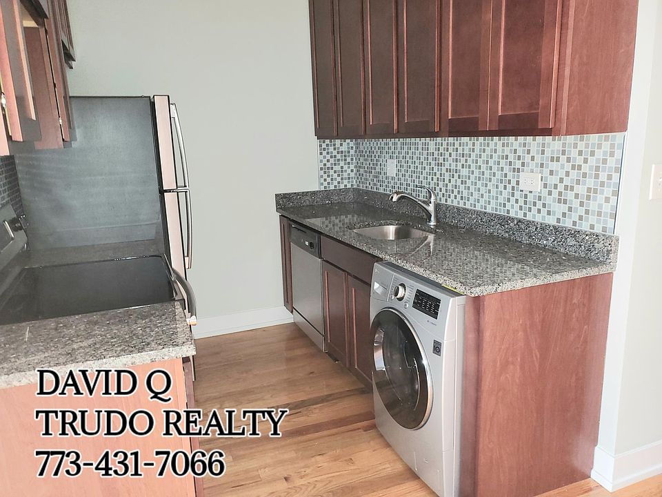 1st image of 546 W Arlington Pl #1