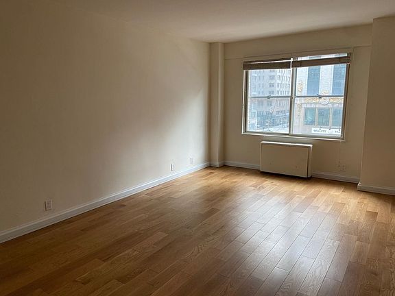 5th image of 60 W 57th St APT 4C