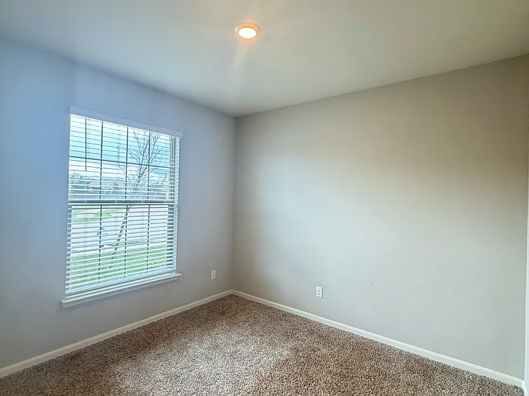 209 Aceves Ct — Photo 13