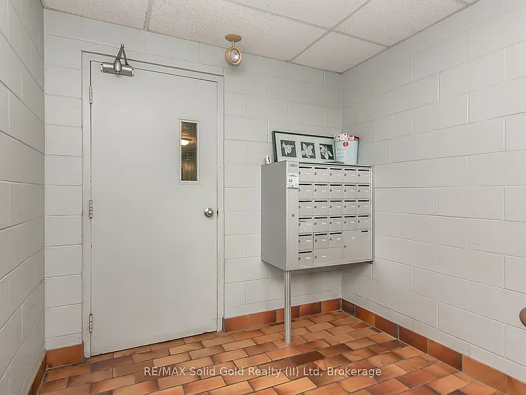 4 Avalon Pl #308 — Photo 7