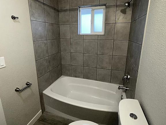 5th image of 15202 Grant Ave SW #2