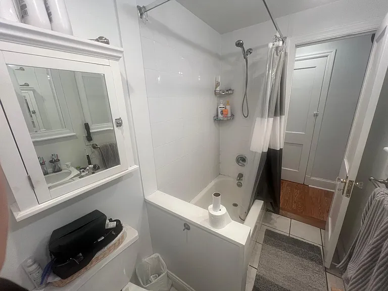 1518 Pine St #1R — Photo 8