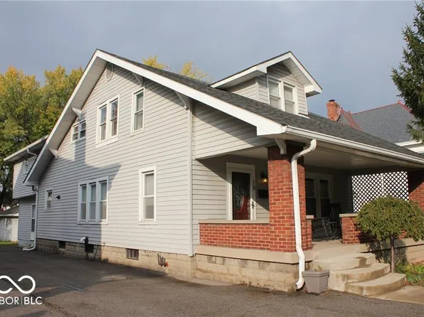 18 W High St, Mooresville, IN 46158