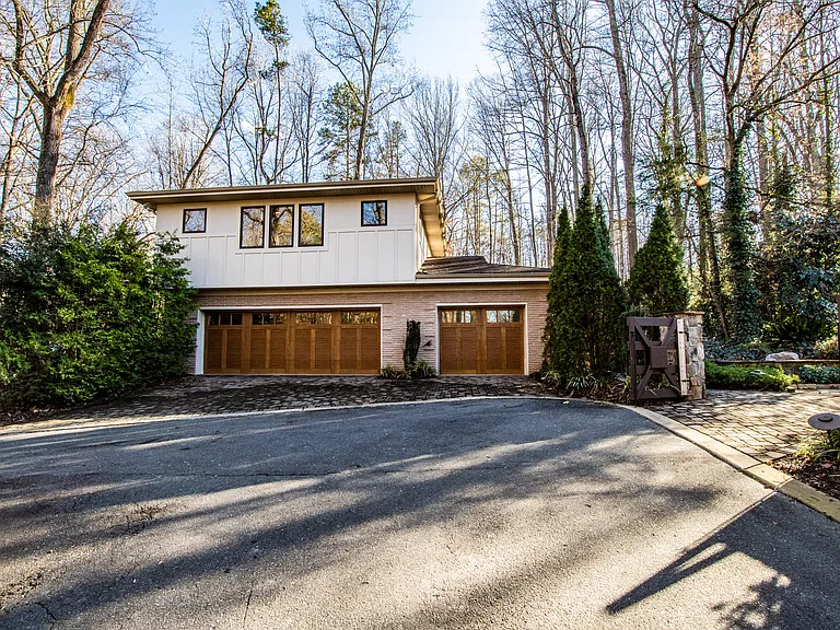 3911 Lakeside Dr — Photo 35