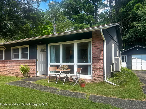 35 Overlook Drive, Woodstock, NY 12498