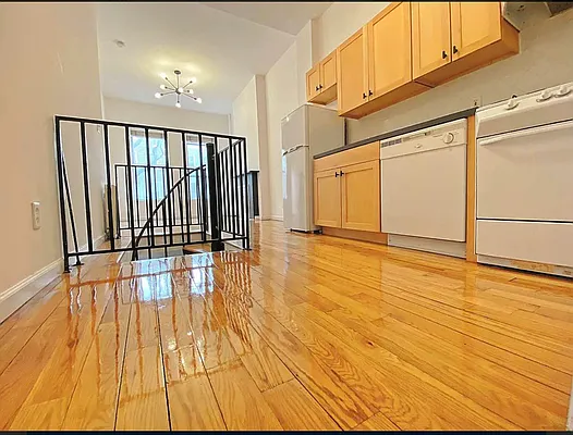 Rented by Corcoran | media 30