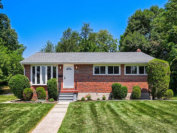 2nd image of 1200 Dublin Ct